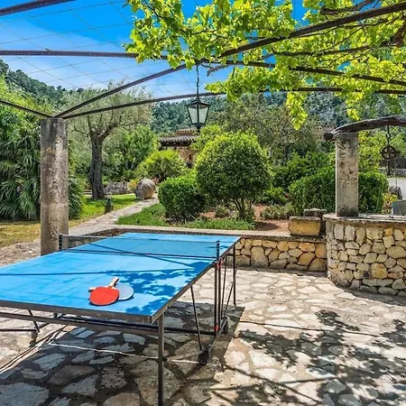 Villa 3 Bedroom Villa With Private Pool, 10 Minutes To Pollensa Pollenca