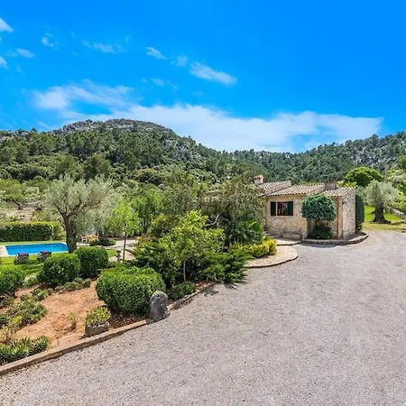 3 Bedroom Villa With Private Pool, 10 Minutes To Pollensa Villa