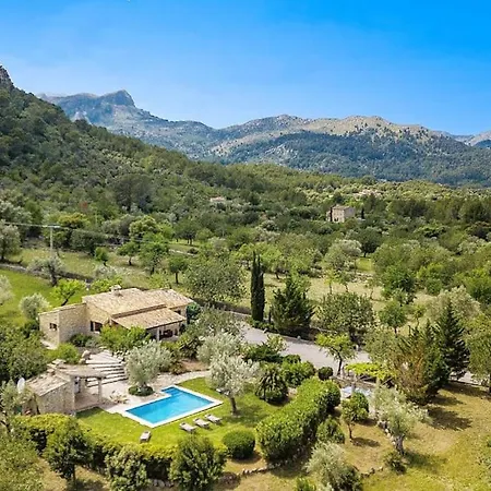 Villa 3 Bedroom Villa With Private Pool, 10 Minutes To Pollensa Pollenca