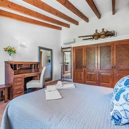 3 Bedroom Villa With Private Pool, 10 Minutes To Pollensa Villa Pollenca
